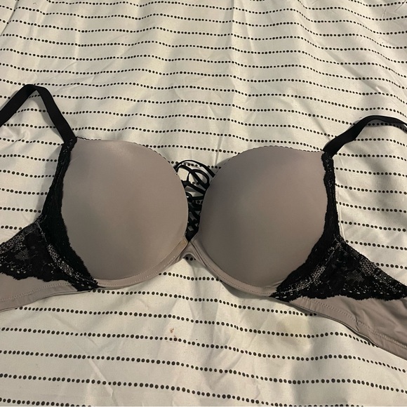 Torrid - Picture 2 of 4